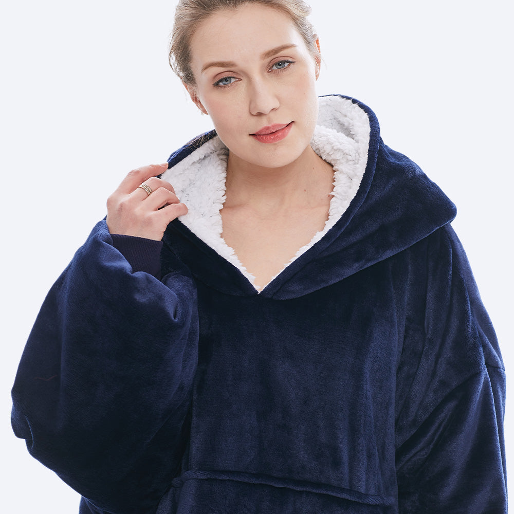 hugly-wearable-blanket-night-velvet-2