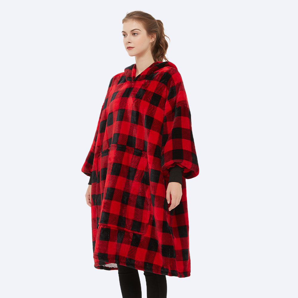 hugly-wearable-blanket-Lumber-Luxe-rodrutig-2