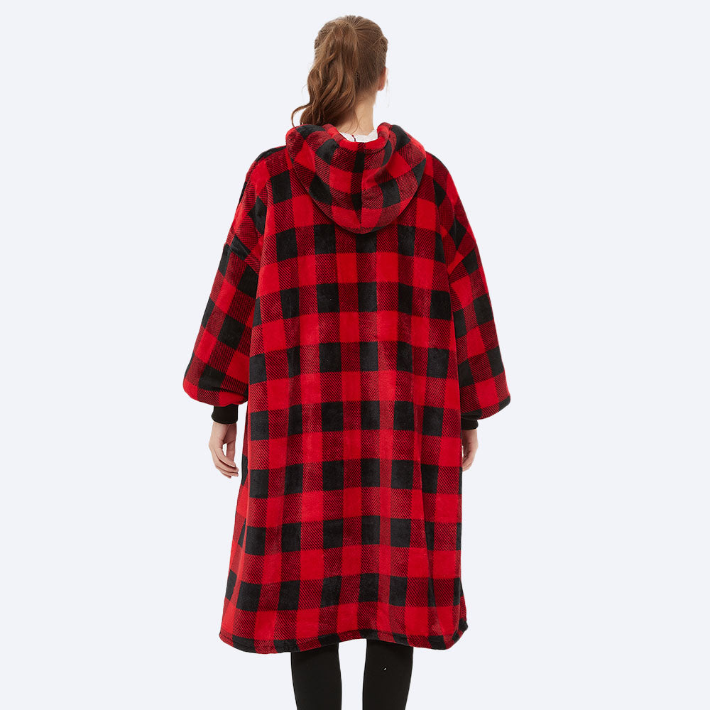 hugly-wearable-blanket-Lumber-Luxe-rodrutig-3