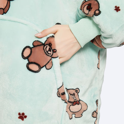 hugly-wearable-blanket-bear-luxe-teddy-6