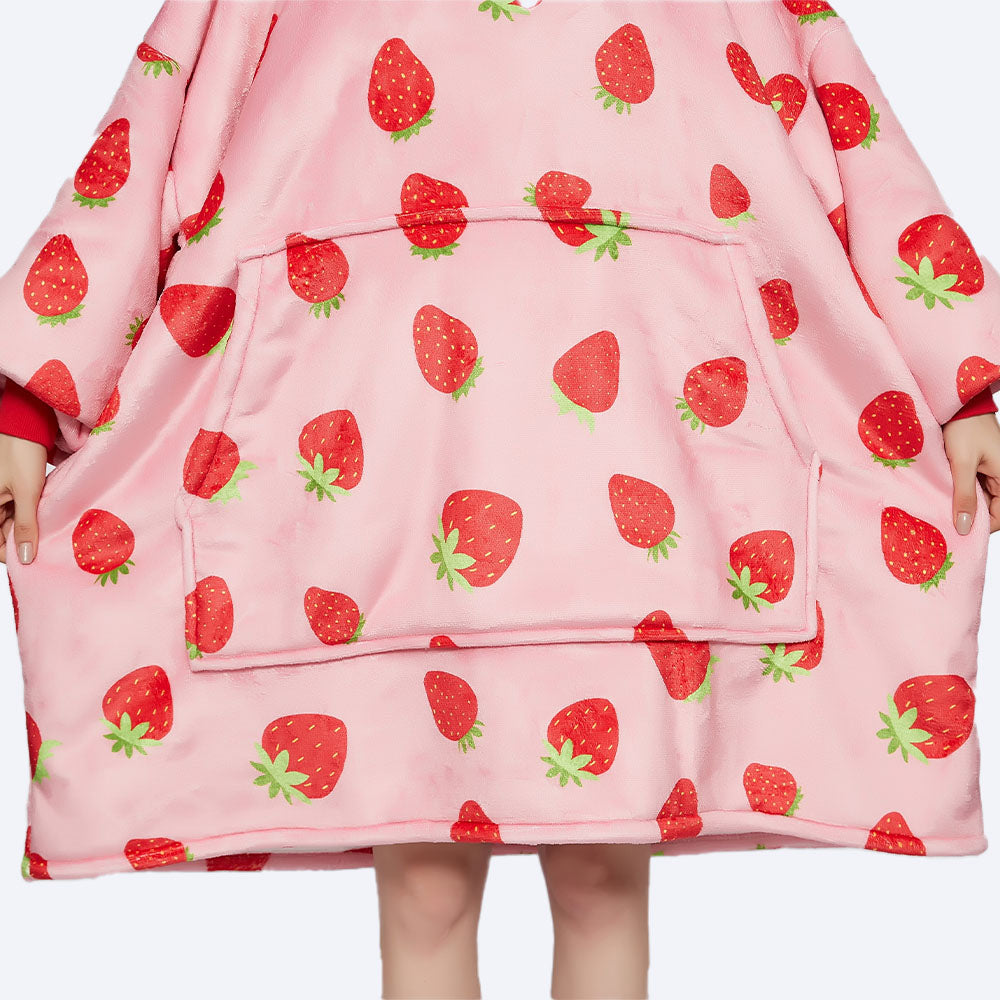 hugly-wearable-blanket-berry-luxe-strawberry-4