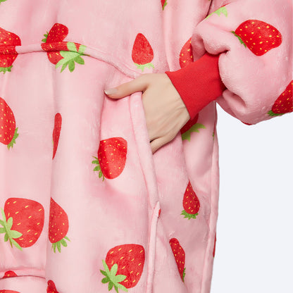 hugly-wearable-blanket-berry-luxe-strawberry-5