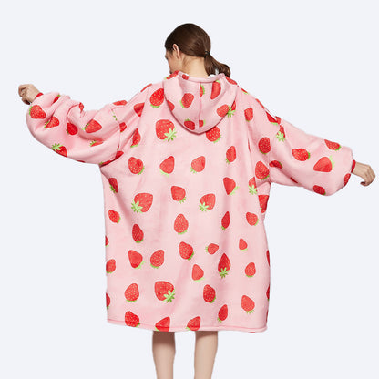 hugly-wearable-blanket-berry-luxe-strawberry-7